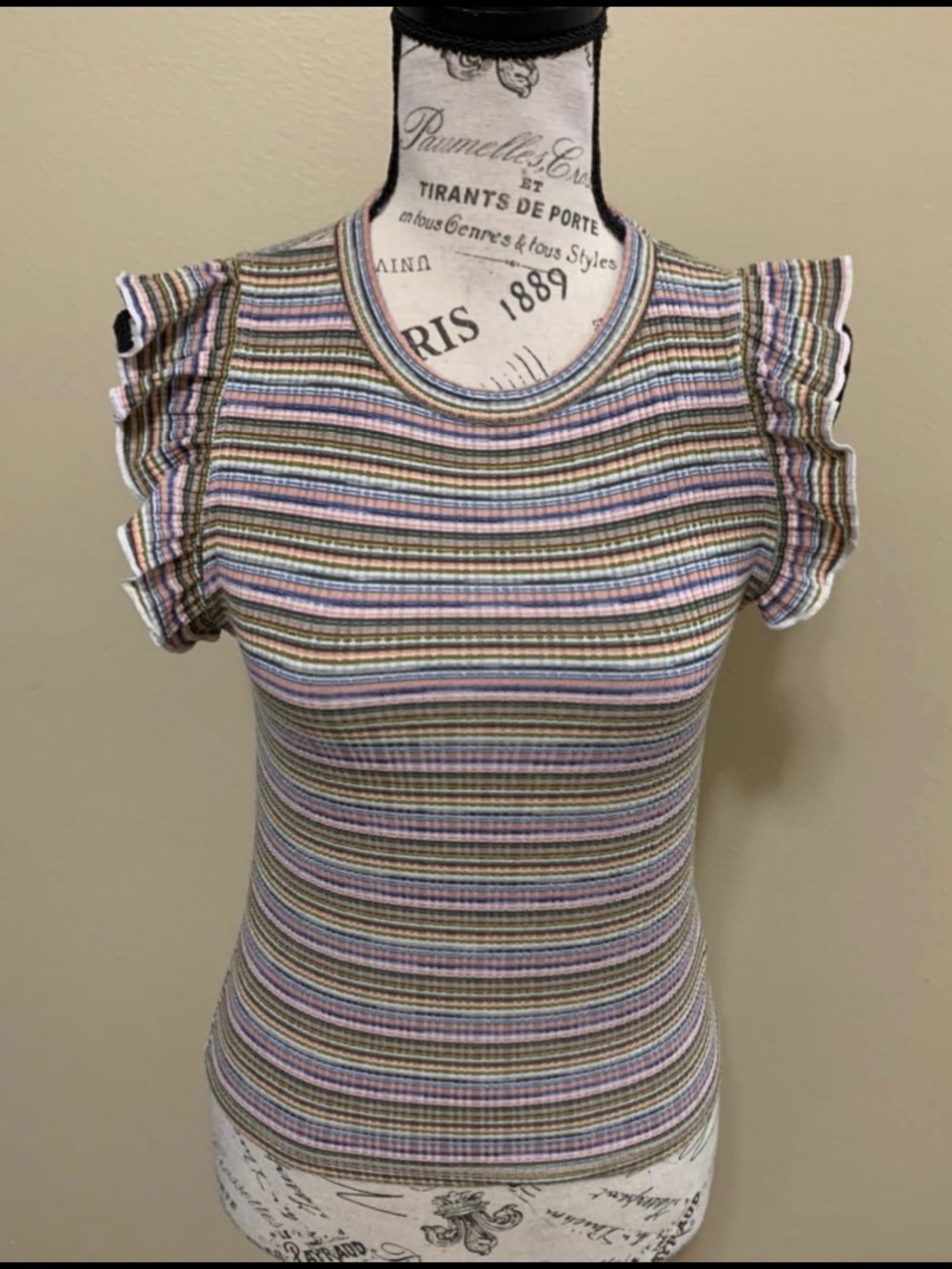 Ginger G Striped Ruffled Short Sleeve Small Top